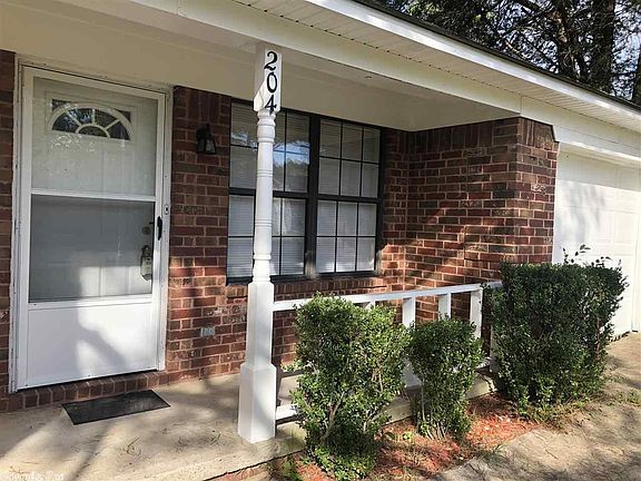 4th image of 204 Cedar Creek Dr