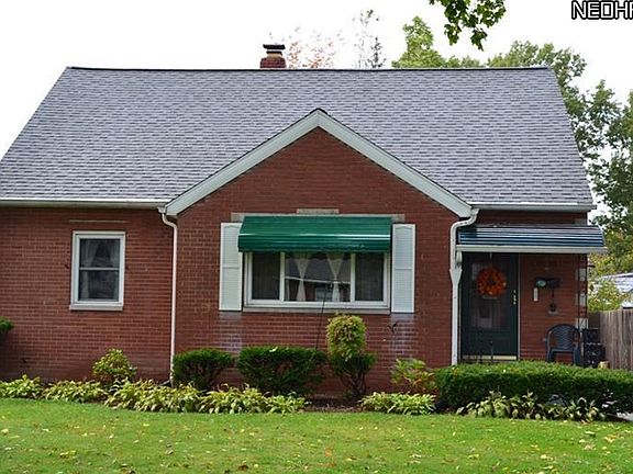 3rd image of 92 Avondale Dr