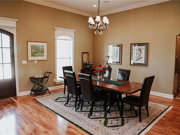 4th image of 4001 Barbe Woods Dr