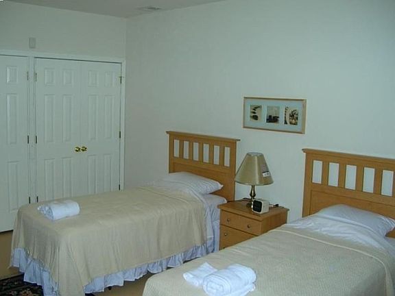 5th image of 1023 Irving St NE #1
