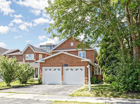 103 Thornbury Cir, Vaughan, ON L4J 5C1