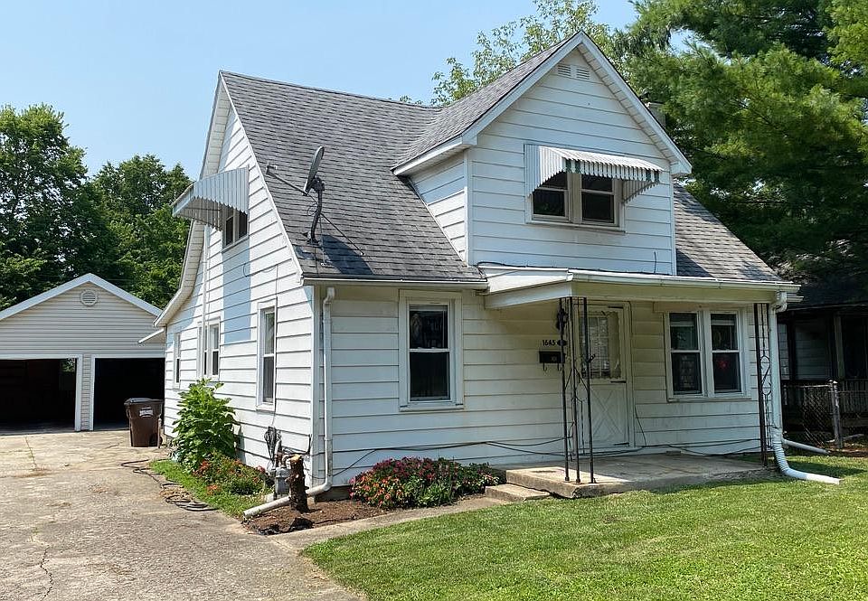 Video tour and on-line application at www.937rent.com.