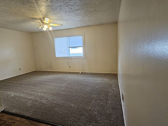 5th image of 1206 E Grove St #102