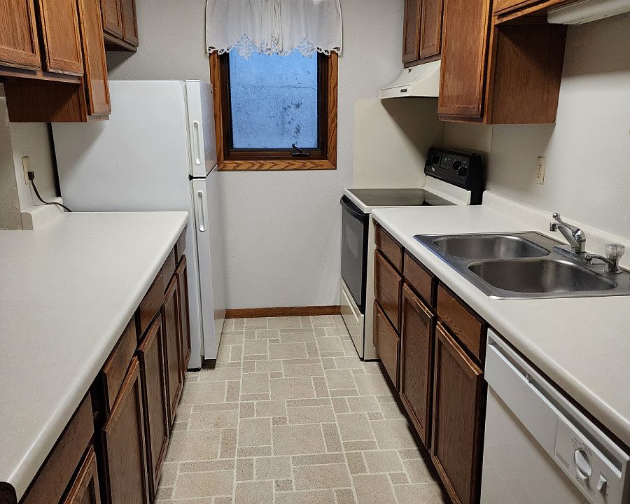 East Oak Apartments 1500 Black Oak Ave Montevideo MN Zillow