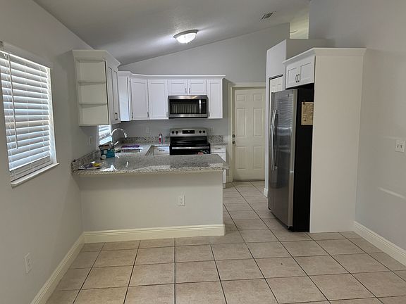 3rd image of 12914 Worchester Ave