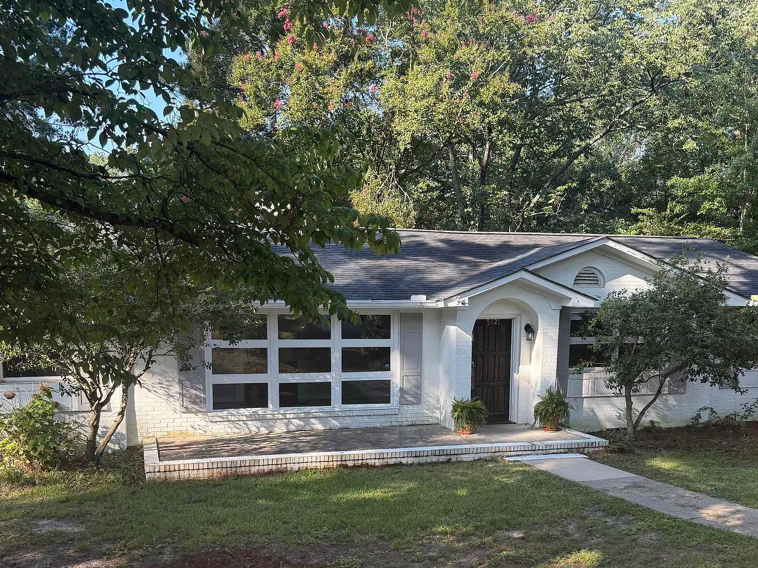 3 bed, 1789 sqft, $2,300 — Photo 1