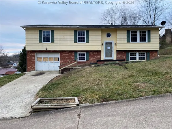 5201 Joy Ln, Cross Lanes, WV 25313