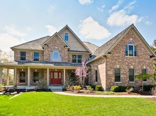 1 Charlestowne Ct, Lincolnshire, IL 60069