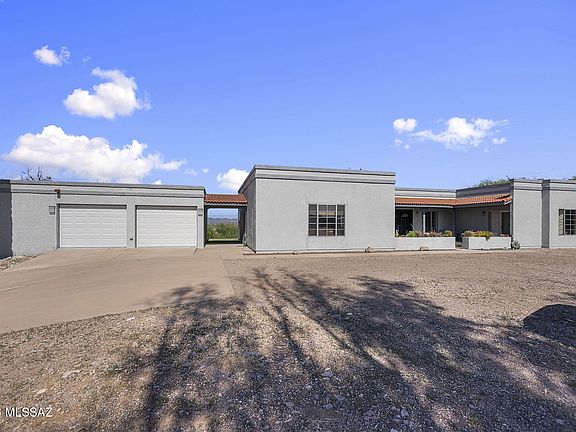 3rd image of 1051 Avenida Aprenda