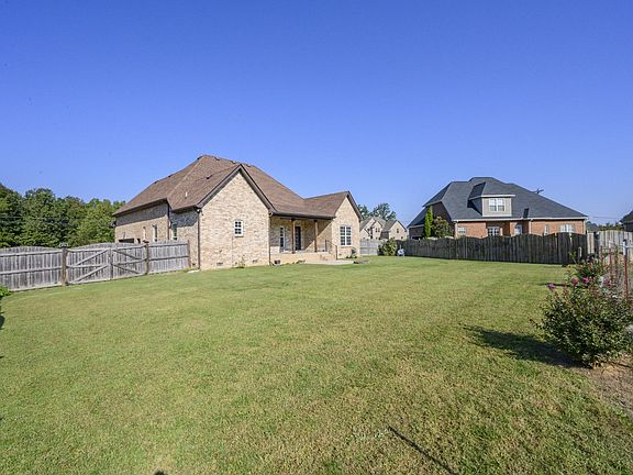 4th image of 1211 Lila Dr