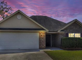 10 Rainier Ln, Savannah, GA 31410