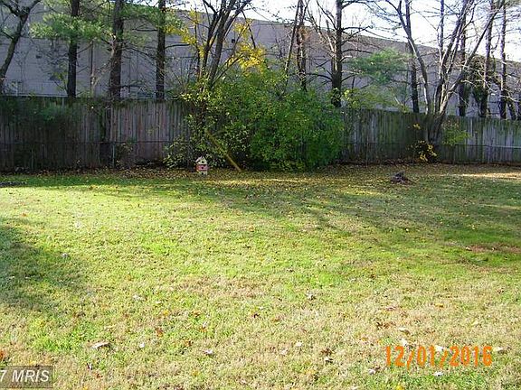 3rd image of 3910 Egan Dr