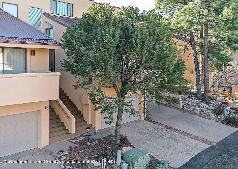 1st image of 111 Augusta Ct S