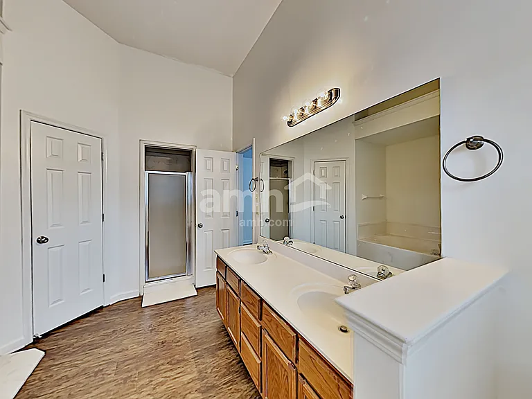 4135 Meadowfield Ln — Photo 9