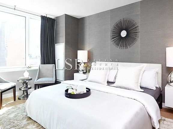 4th image of 330 W 38th St Rm 1203
