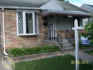 2nd image of 26144 Brettonwoods St