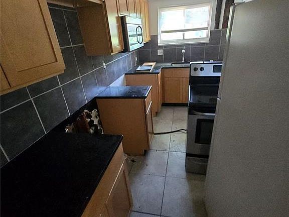 3rd image of 139 Grampian Rd