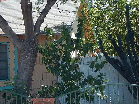 3rd image of 20956 Roscoe Blvd