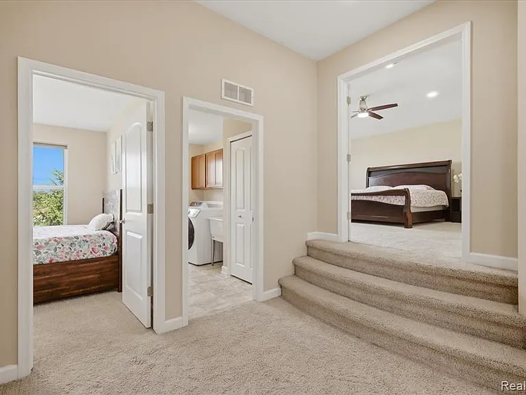 4810 E Stonegate Cir — Photo 32