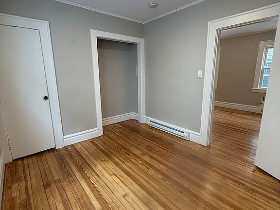3rd image of 35 Mountainview St Floor 2