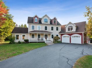 19 Ball Dr, Raymond, ME 04071