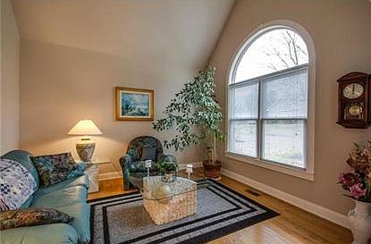 3rd image of 2008 Woodcrest Cir