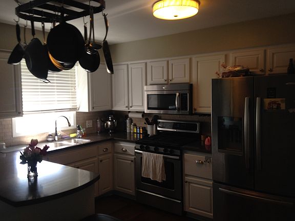 2nd image of 2212 Tecumseh Dr SE
