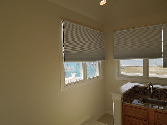 3rd image of 29 Kings Bay Dr