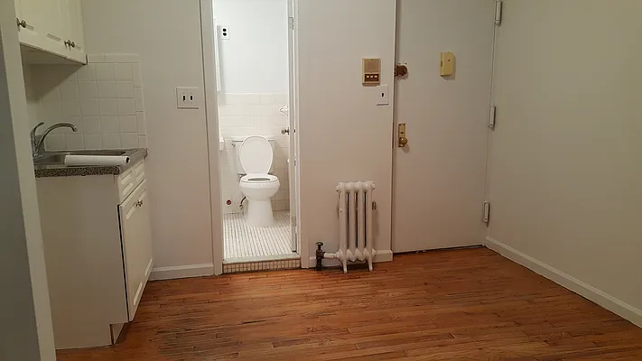 Rented by JMK Realty | media 2