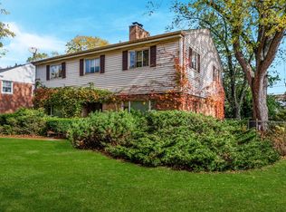 921 S Home Ave, Park Ridge, IL 60068