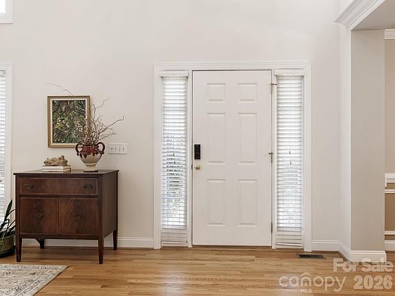 3rd image of 3228 Twelve Oaks Pl