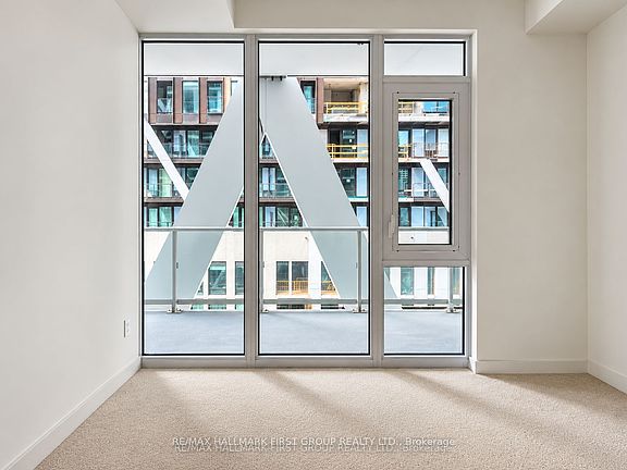 3rd image of 230 Simcoe St #1235