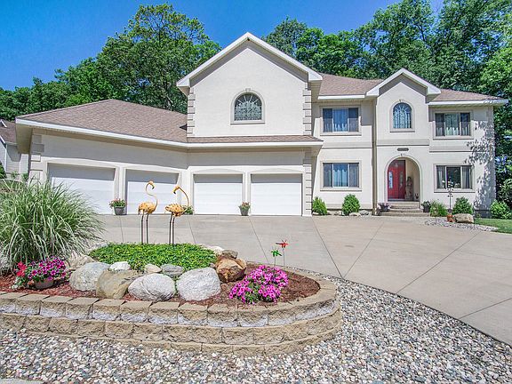 2nd image of 3425 Lake Dunes Dr