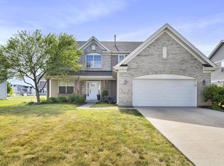 25330 W Balmoral Dr, Shorewood, IL 60404