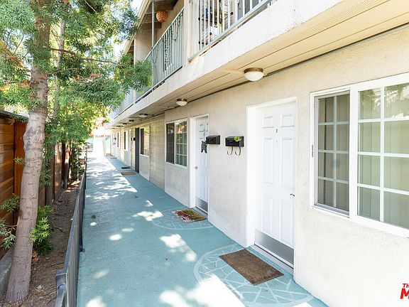 3rd image of 1315 N Hobart Blvd #4