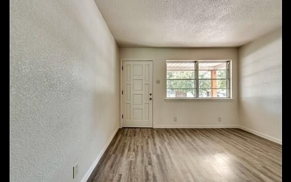 5th image of 2539 Wasina Dr