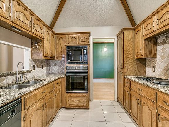 3rd image of 1306 Ponderosa Pine Ln