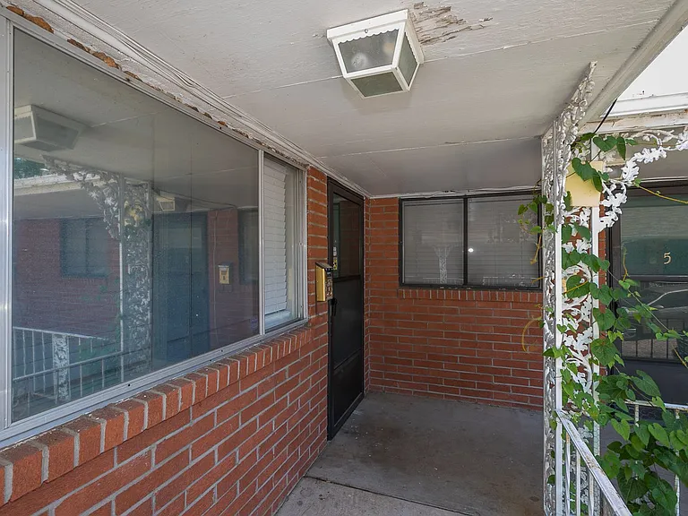 1401-1403 S Frisco Ave — Photo 39