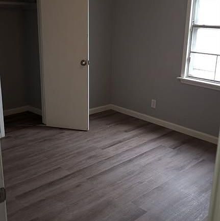 5th image of 3862 Lincoln Ave
