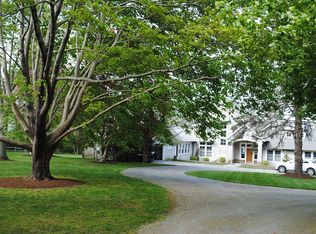 123 Leonard Dr, Tiverton, RI 02878