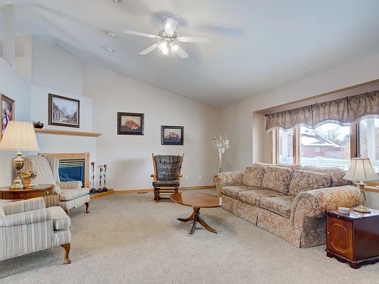 402 S Yellowstone Ave — Photo 46