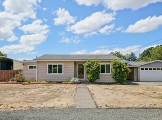 266 S 3rd St, Jefferson, OR 97352