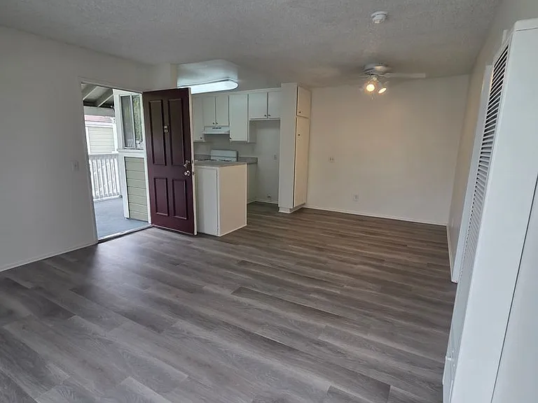 489 S Chatham Cir — Photo 5