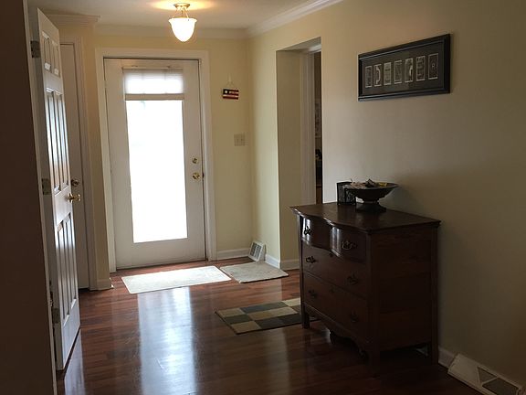 3rd image of 3725 Northfield Dr