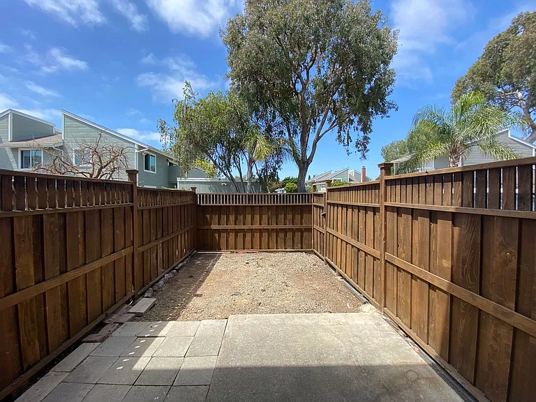 Breakwater Townhomes — Photo 16