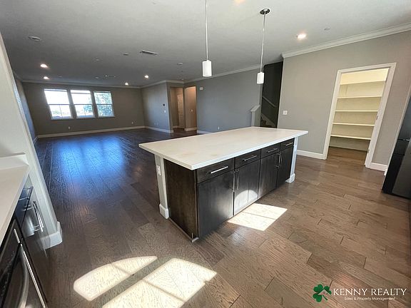 4th image of 1025 Ocean View Ave