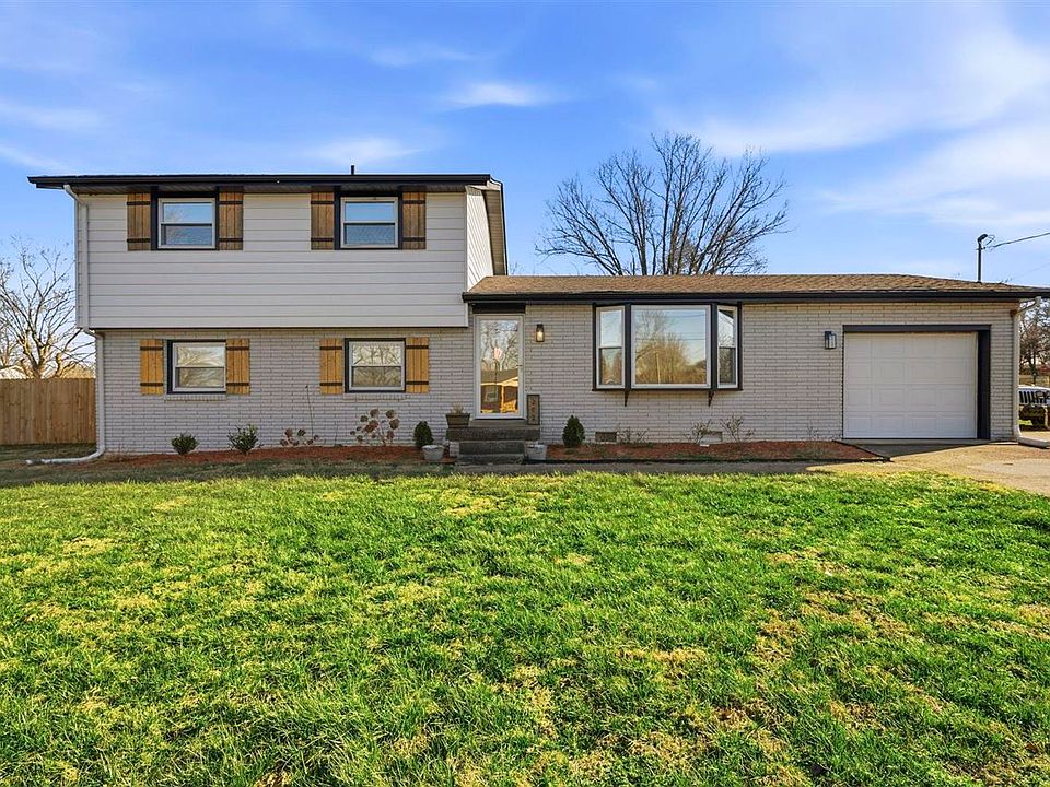 1st image of 202 Longview Dr
