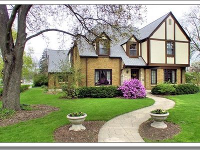 337 Lawndale Ave, Aurora, IL, 60506