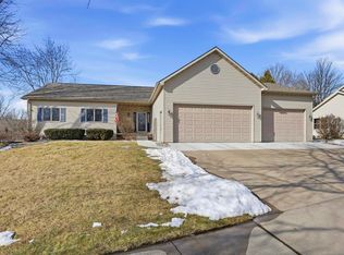 4207 N Tigerlily Dr, Appleton, WI 54913