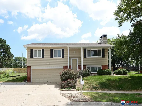 5531 Quail Ridge Cir, Lincoln, NE 68516